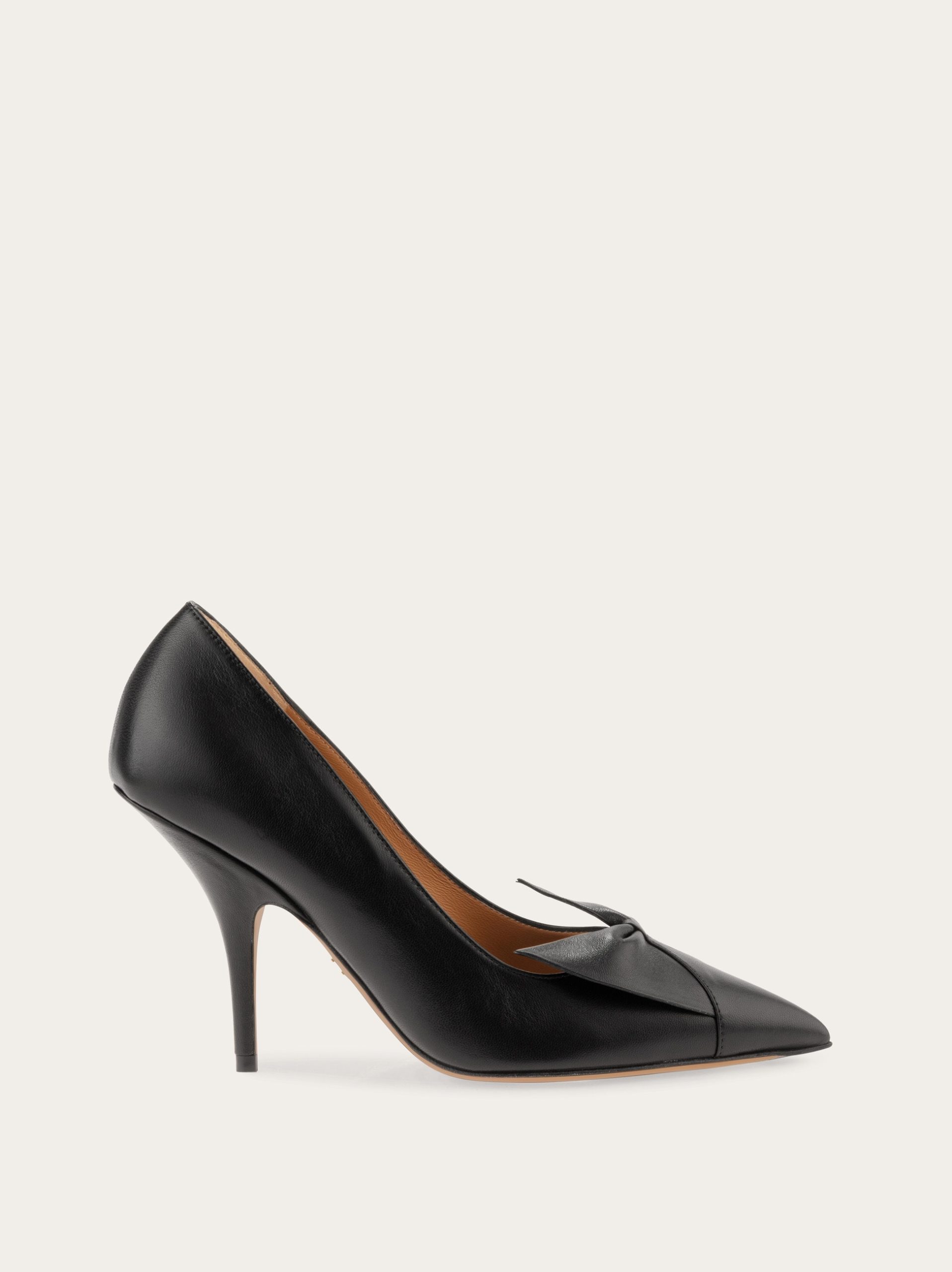Ferragamo Soft bow pump - Image 1